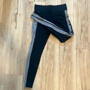 Victoria’s Secret- PINK- yoga leggings size M